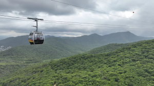 La ciudad de Salta inauguró un nuevo teleférico que une los cerros San Bernardo y Ala Delta